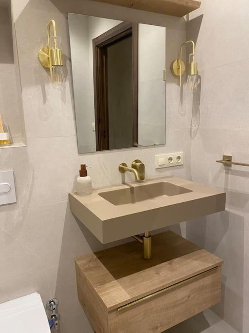 Holiday home Emuna House A Coruna